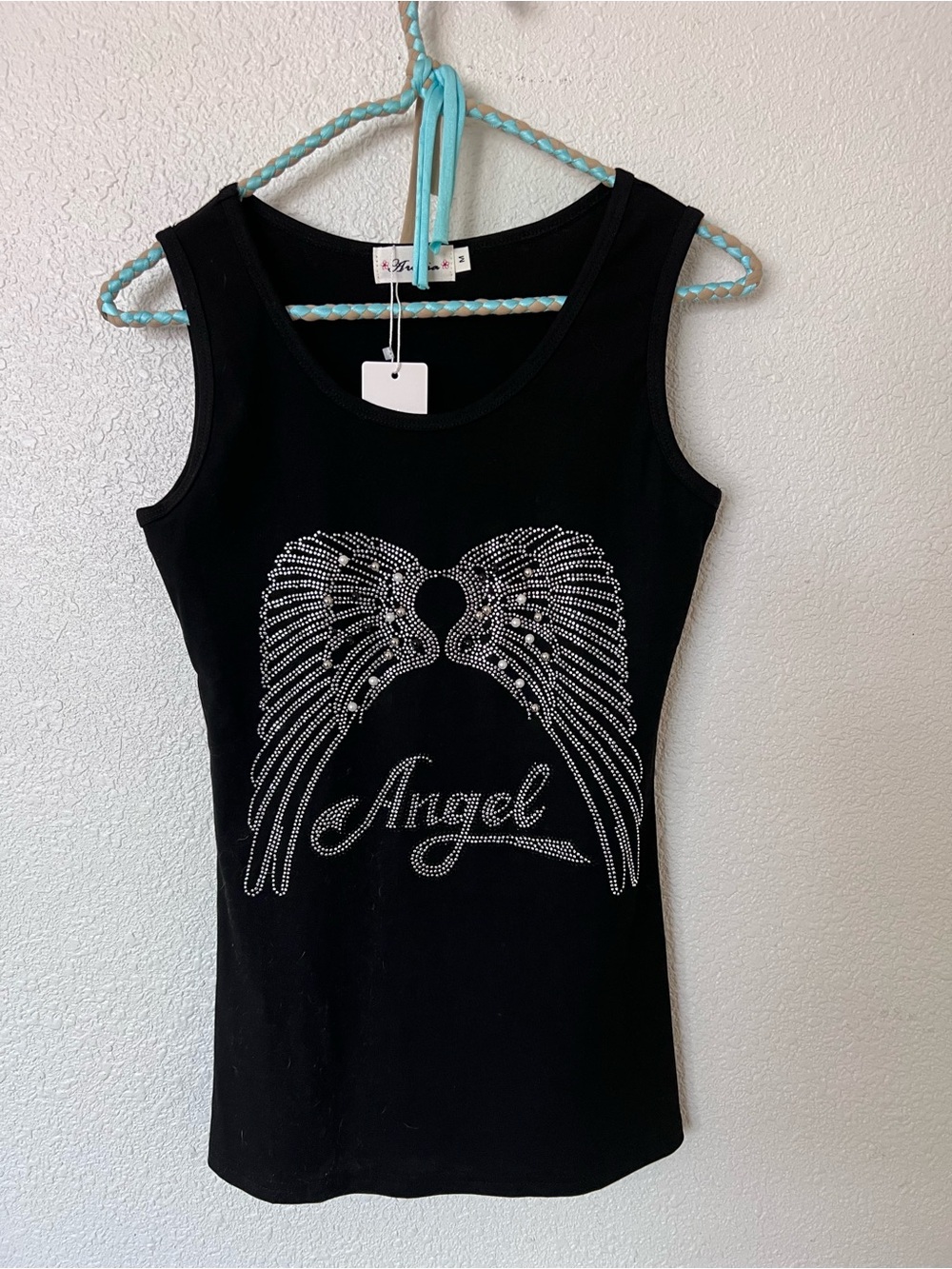 “Angel” wings Black Rhinestone Tank Top size Medium NWT
